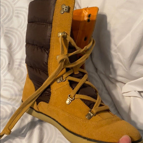 Timberland snow boots. - Picture 3 of 3